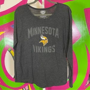 Minnesota Vikings Long Sleeve Shirt. Size Large. In good used condition!